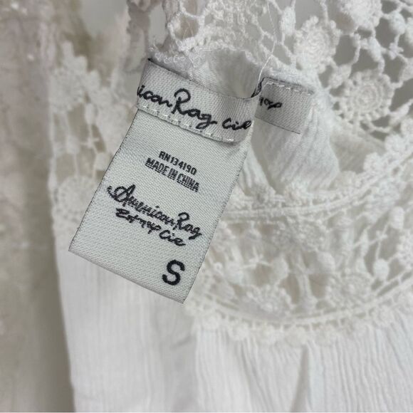 American Rag Women’s Square Neck Short Sleeve cold Shoulder Cropped White Blouse - Picture 2 of 3